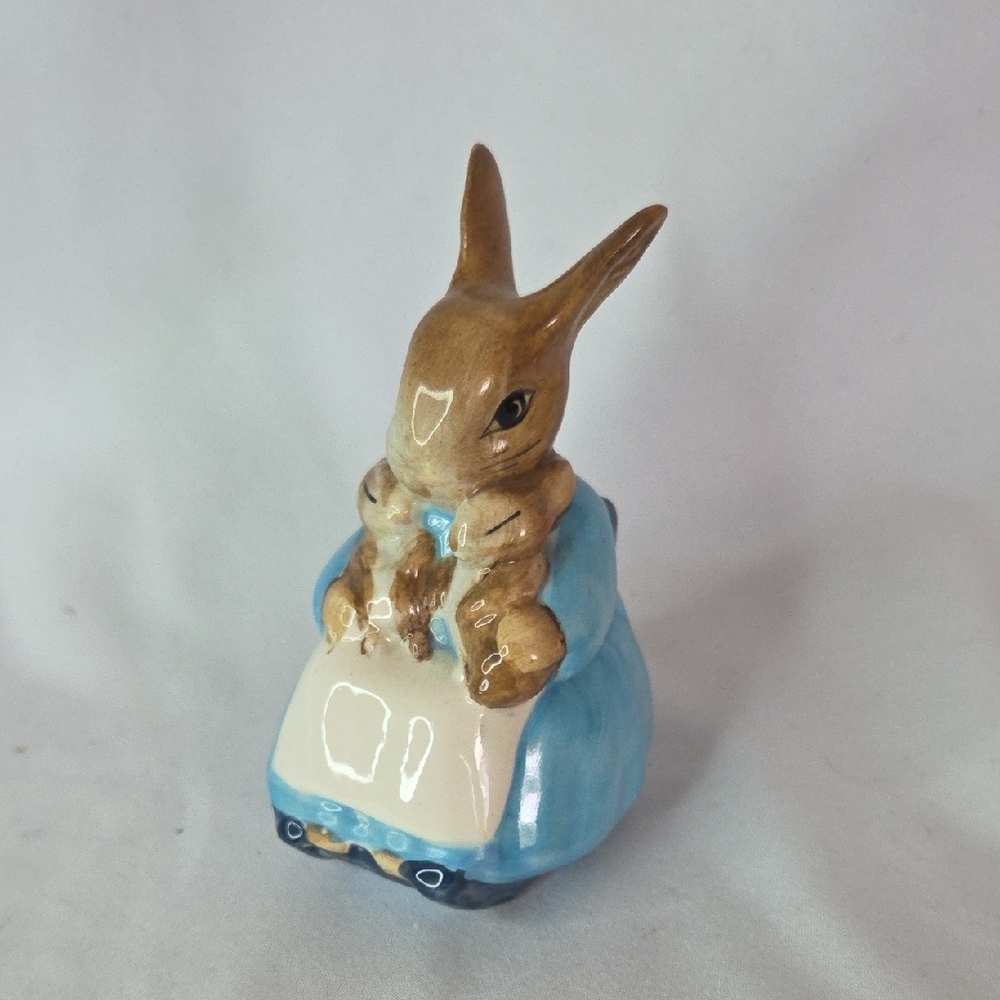 Beatrix Potter Beswick England Mrs Rabbit With Bunnies Figurine 1976 Vtg